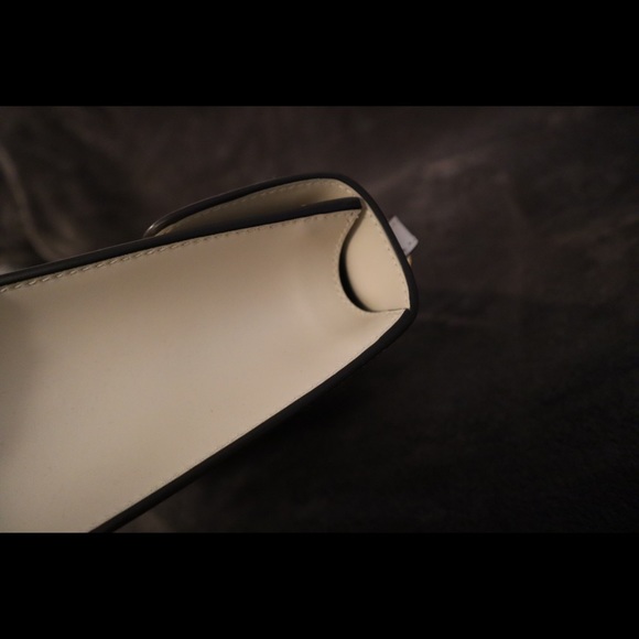 Gucci Sylvie White Small Shoulder Bag - Picture 14 of 16